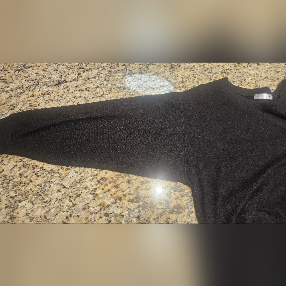 Vestique Black Sweater "Chasing Better"  cropped with wide arms size large - Picture 5 of 8